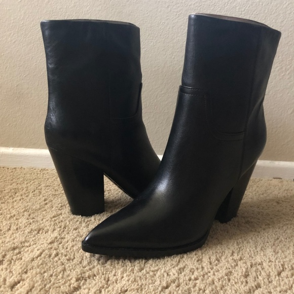 devin pointy toe bootie